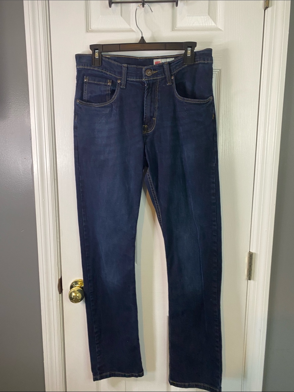 Wrangler Men's Dark Blue Straight-Leg Jeans 30/30.